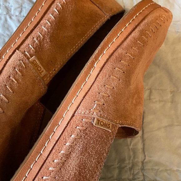 TOMS Classic Pink/Peach Suede Loafers - Picture 7 of 9